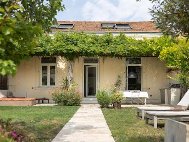 Vente Maison 5 pièces 140 m2 Arles