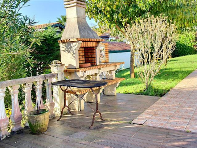 Vente Maison 5 pièces 140 m2 Bassussarry