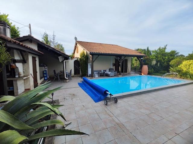 Vente Maison 5 pièces 140 m2 Caumont sur Garonne