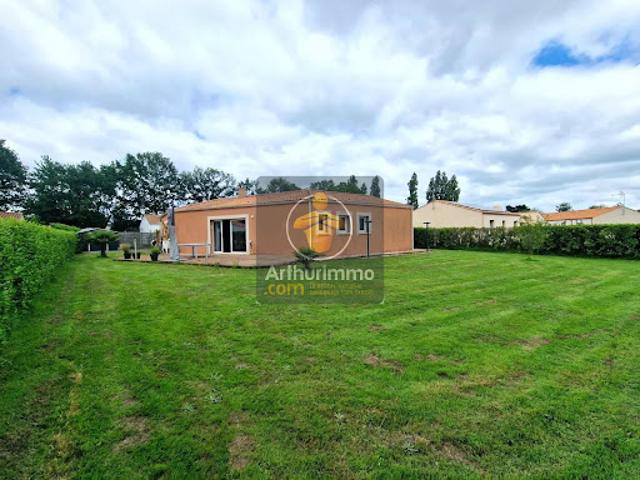 Vente Maison 5 pièces 140 m2 Froidfond