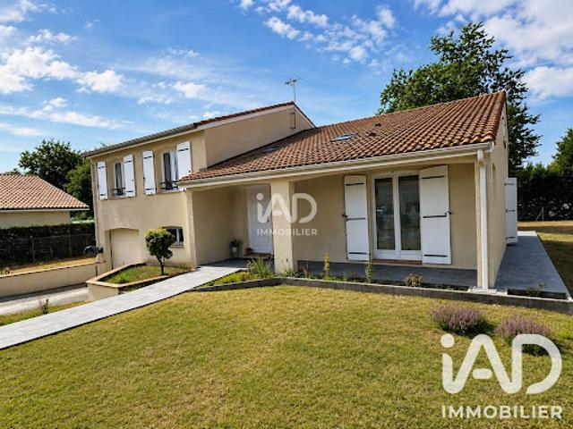 Vente Maison 5 pièces 140 m2 Saint Aubin de Médoc