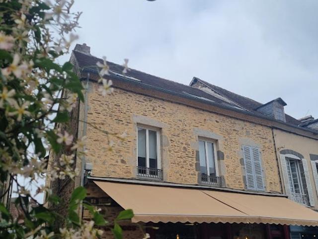 Vente Maison 5 pièces 140 m2 Saint Yrieix la Perche