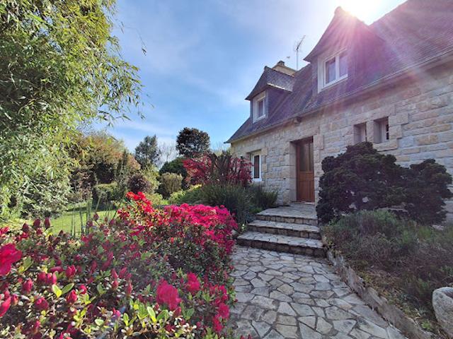 Vente Maison 5 pièces 142 m2 Ergué Gabéric