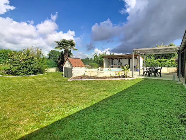 Vente Maison 5 pièces 142 m2 Sainte Julie