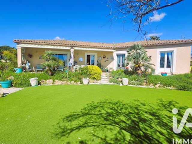 Vente Maison 5 pièces 143 m2 Saint Geniès de Fontedit