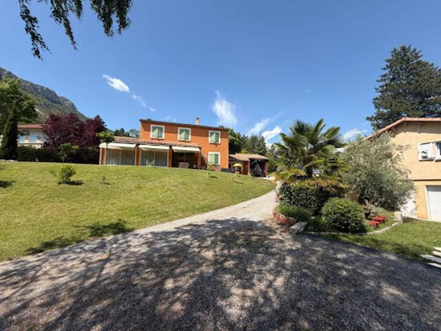 Vente Maison 5 pièces 143 m2 Trescléoux