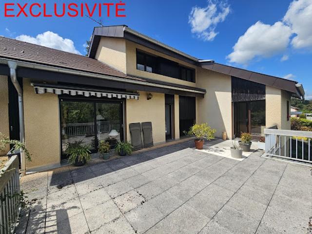 Vente Maison 5 pièces 154 m2 Saint Lupicin