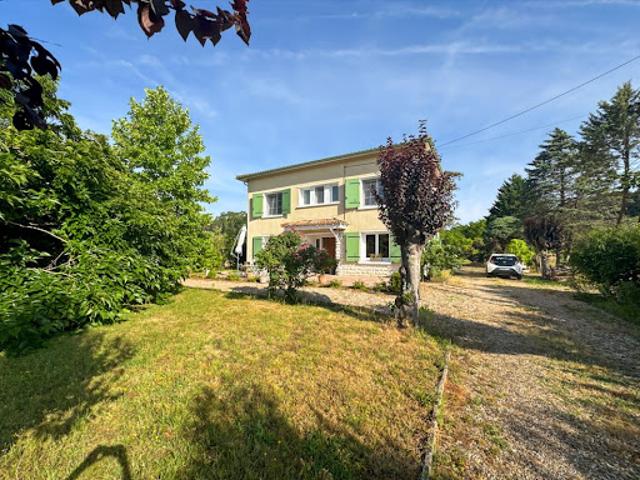 Vente Maison 5 pièces 155 m2 Douzillac