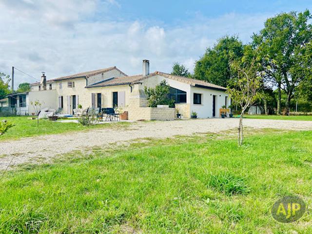 Vente Maison 5 pièces 155 m2 Gaillan en Médoc