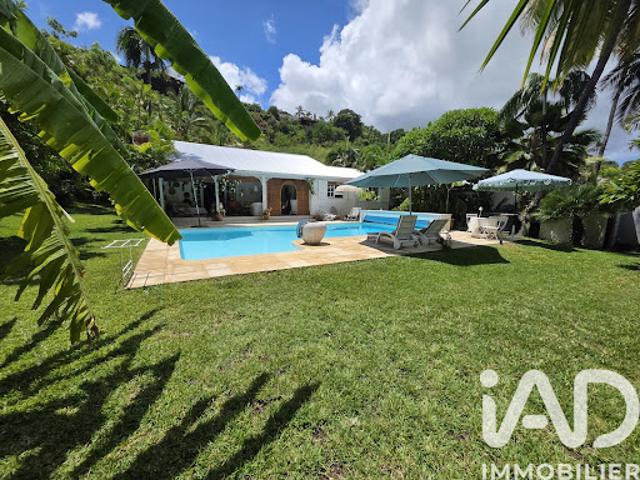 Vente Maison 5 pièces 155 m2 Saint Gilles Les Bains