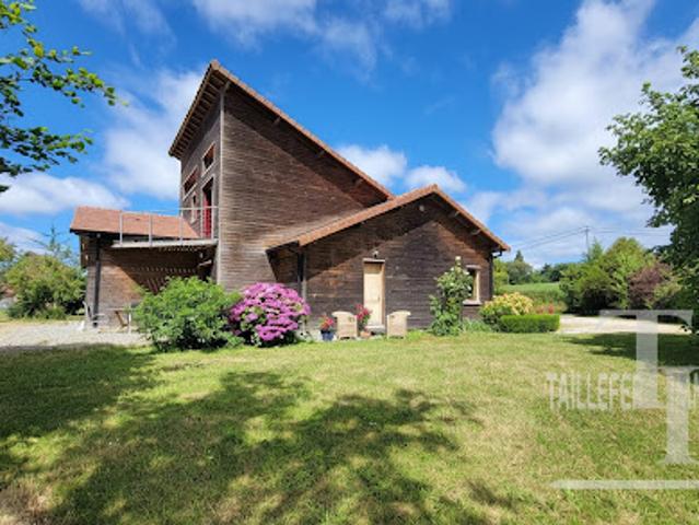 Vente Maison 5 pièces 155 m2 Saint Yrieix la Perche