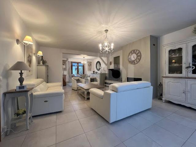 Vente Maison 5 pièces 156.62 m2 Ormesson sur Marne