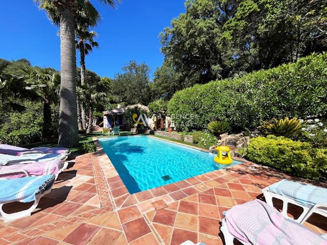 Vente Maison 5 pièces 156 m2 La Garde Freinet