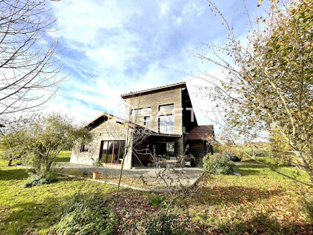Vente Maison 5 pièces 156 m2 Saint Yrieix la Perche
