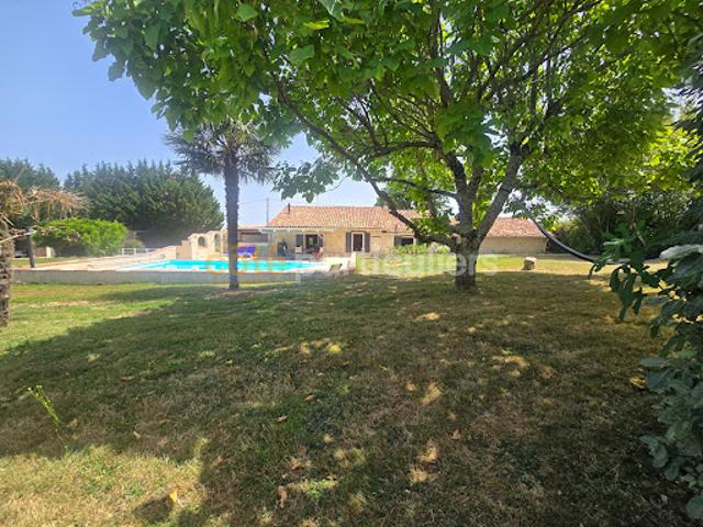 Vente Maison 5 pièces 156.57 m2 Agen