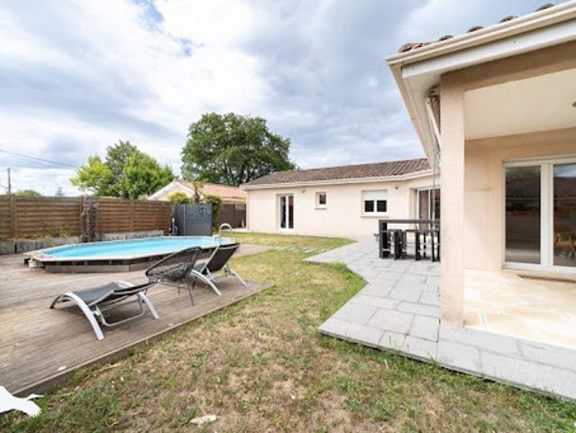 Vente Maison 5 pièces 157 m2 Saint André de Cubzac