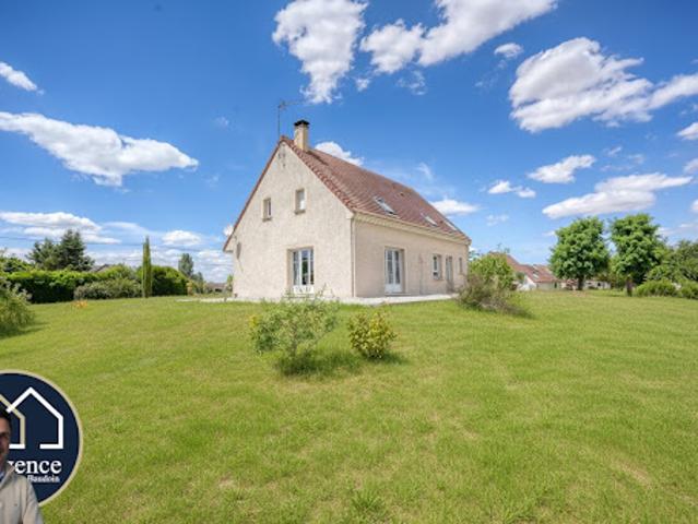 Vente Maison 5 pièces 158 m2 Saint Laurent la Gâtine