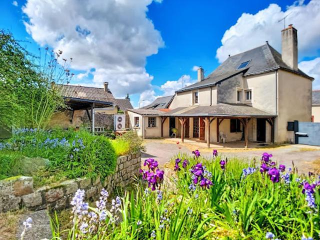 Vente Maison 5 pièces 158 m2 La Chapelle Saint Laud