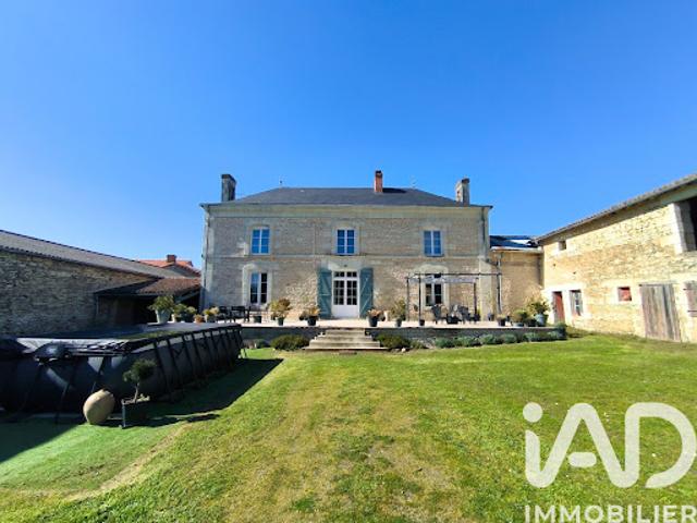 Vente Maison 5 pièces 159 m2 Mirebeau