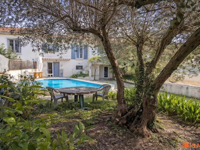 Vente Maison 5 pièces 150 m2 Nimes