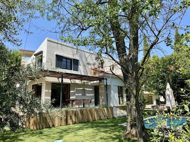 Vente Maison 5 pièces 150 m2 Aix en Provence