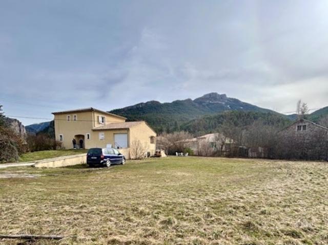 Vente Maison 5 pièces 150 m2 Castellane