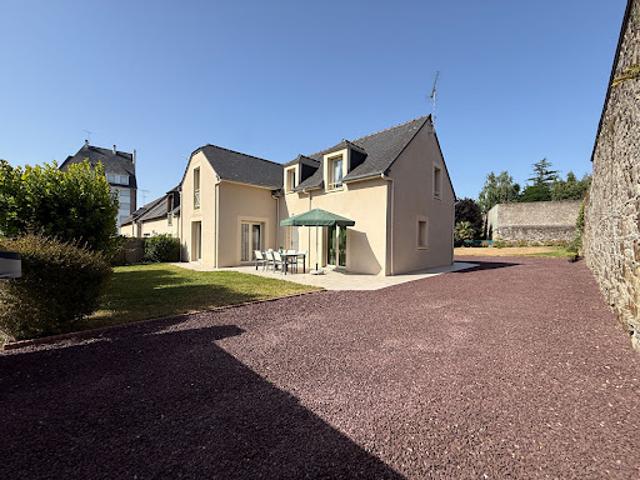 Vente Maison 5 pièces 150 m2 Dol de Bretagne