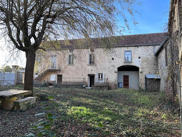 Vente Maison 5 pièces 150 m2 Etivey