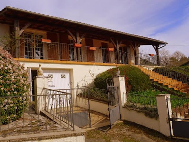 Vente Maison 5 pièces 150 m2 Léguillac de l'Auche