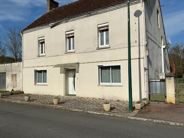 Vente Maison 5 pièces 150 m2 Saint Hilaire de Court