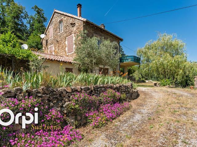 Vente Maison 5 pièces 150 m2 Silhac