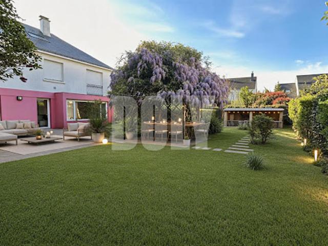 Vente Maison 5 pièces 151 m2 Courbevoie