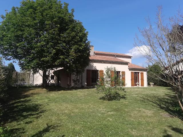 Vente Maison 5 pièces 152 m2 Chasseneuil sur Bonnieure