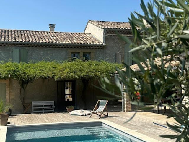 Vente Maison 5 pièces 165 m2 Sérignan du Comtat