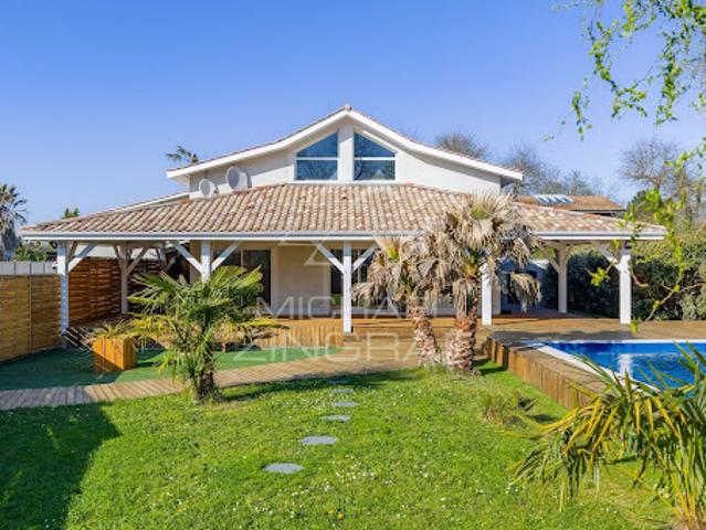 Vente Maison 5 pièces 166.9 m2 Gujan Mestras