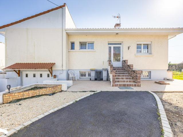 Vente Maison 5 pièces 167.8 m2 Surgères