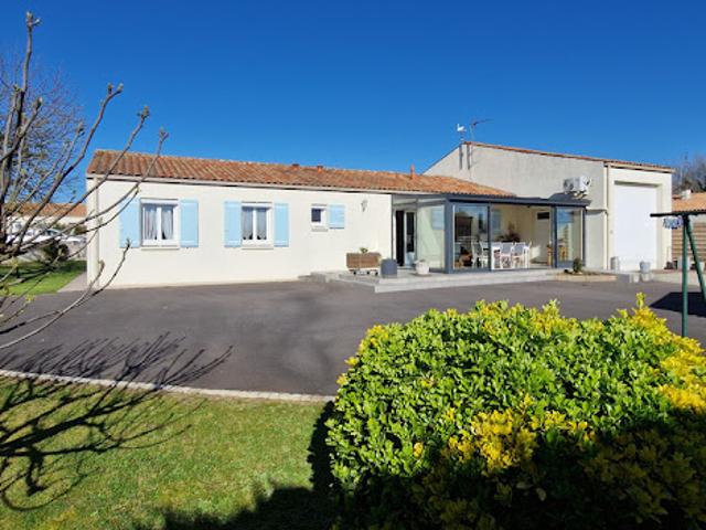 Vente Maison 5 pièces 168 m2 Tonnay Boutonne