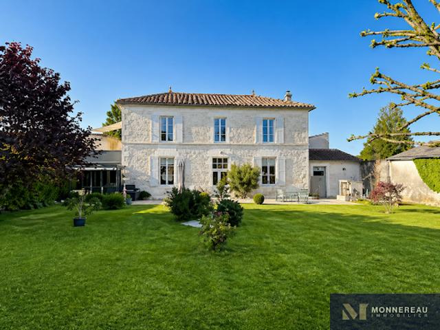 Vente Maison 5 pièces 168 m2 Vignolles
