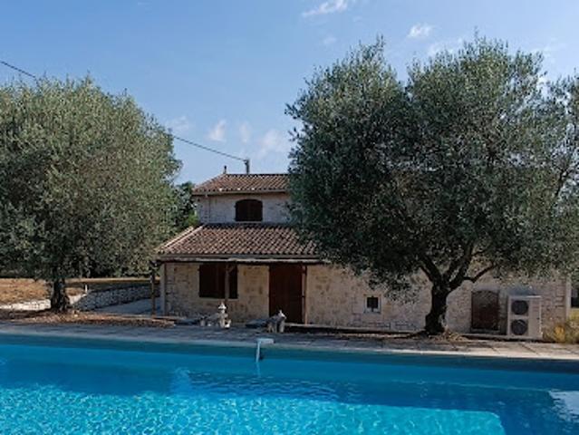 Vente Maison 5 pièces 169 m2 Montaut