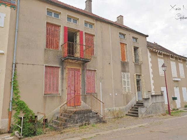 Vente Maison 5 pièces 160 m2 Saint Sernin du Plain