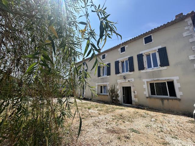 Vente Maison 5 pièces 161 m2 Saint Ciers sur Bonnieure