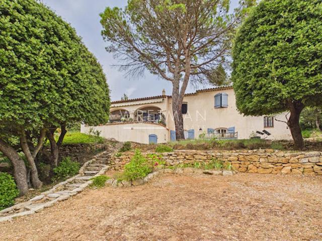 Vente Maison 5 pièces 161 m2 Tourtour
