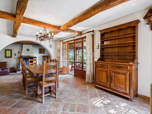 Vente Maison 5 pièces 162 m2 Le Bar sur Loup