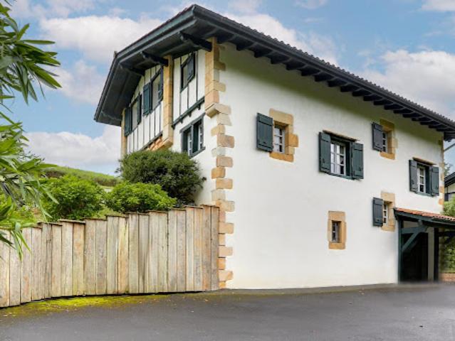 Vente Maison 5 pièces 162 m2 Sare