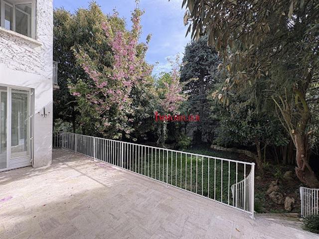 Vente Maison 5 pièces 162 m2 Sceaux