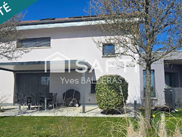 Vente Maison 5 pièces 162 m2 Serre les Sapins