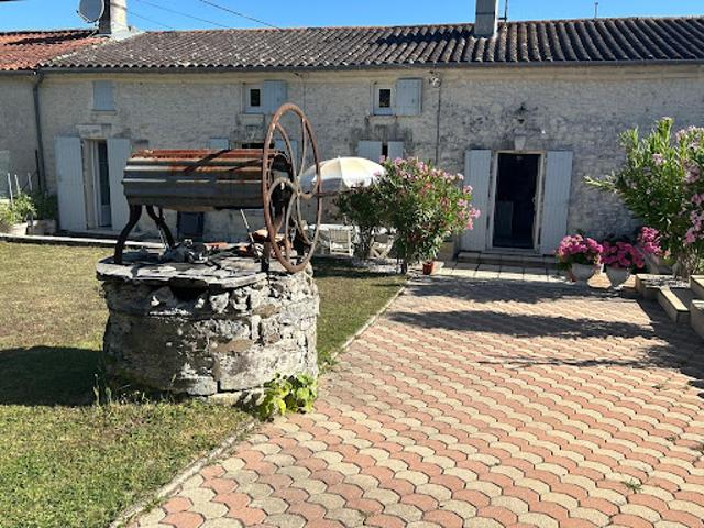 Vente Maison 5 pièces 163.4 m2 Saint Ciers du Taillon