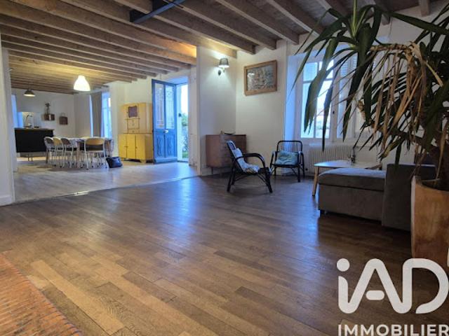 Vente Maison 5 pièces 174 m2 Saint Sauvant