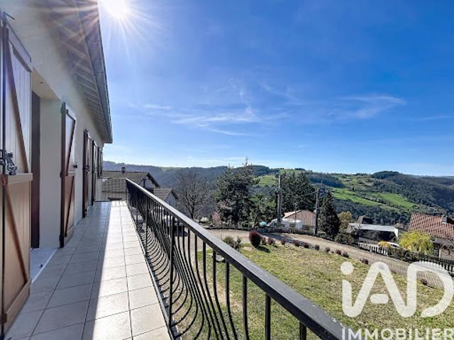 Vente Maison 5 pièces 175 m2 Saint Ferréol d'Auroure