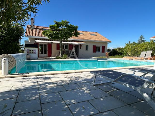 Vente Maison 5 pièces 175.74 m2 Saint Médard en Jalles